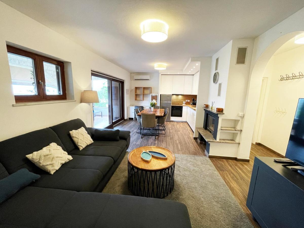 Apartments Monika Bed & Breakfast 236 Punat Esterno foto