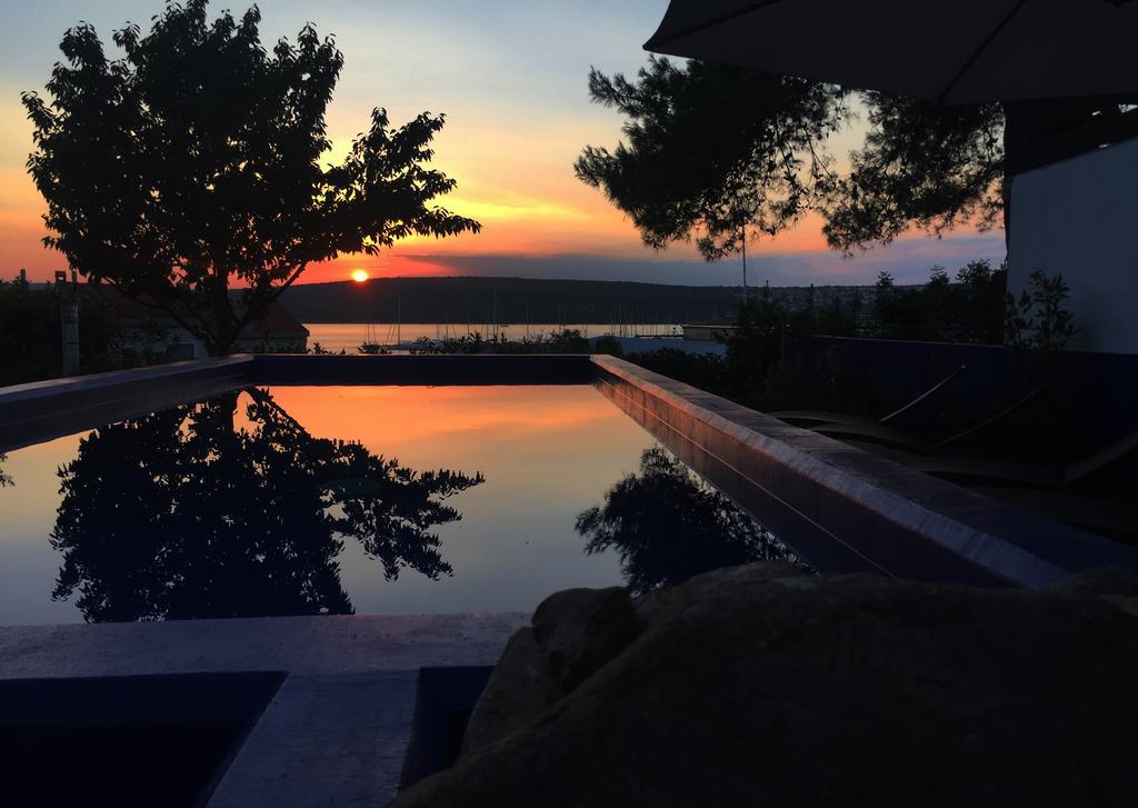Apartments Monika Bed & Breakfast 236 Punat Esterno foto